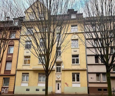 Freie 2-Zimmer-Dachgeschosswohnung mit Altbaucharme im beliebten Kreuzviertel Dortmund