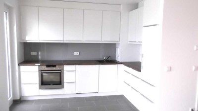 Stilvolle 2-Raum-Wohnung mit gehobener Innenausstattung mit EBK in Karlsfeld