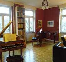 Genießen Sie den Charme eines 3 Zi Altbaus I En-Suite-Bad I EBK I Privater Garten I 120 m²