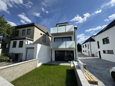 Neubau Einfamilienhaus mit großzügiger Freifläche in Ruhelage! 4 Zimmer Familienhit mit Garten!