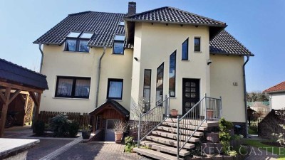 Charmantes Zweifamilienhaus in Hennigsdorf - Ideale Lage mit gepflegtem Garten