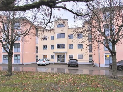 Charmante, helle 3-Zimmer-Wohnung mit großem Balkon in Mering