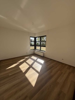 Sanierte 3 ZKB Erdgeschosswohnung mit Terrasse