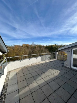 Erstbezug nach Renovierung: 3,5 Zi. DG-Wohnung mit Penthouse-Charakter (aktuell in Renovierung)