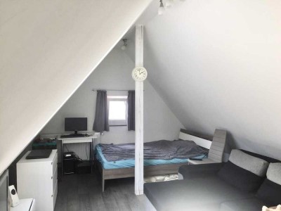 1 Zimmer Dachgeschosswohnung