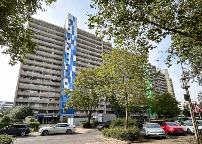 Neuss - vermietete 1-Zimmer-ETW mit Balkon und Blick über Neuss unmittelbar am Rheinparkcenter