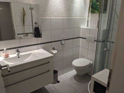 2-Zimmer-Hochparterre-Wohnung mit Balkon und Einbauküche in Köln Vingst