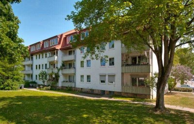 Schöne 4-Zimmer-Wohnung mit Balkon und Blick ins Grüne!