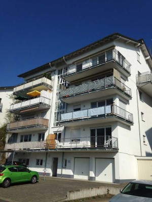 Sonnige, 2 ZKB Wohnung mit Balkon und Blick über das Lahntal