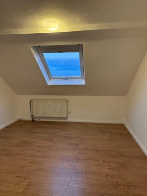 2-Zi-DG-Wohnung in zentraler Lage in Heusenstamm – sofort bezugsfrei!