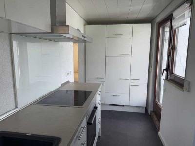 Zentral wohnen in Ludwigsburg: Attraktive 2-Zimmer-Wohnung mit Balkon & EBK