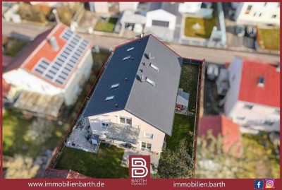 Moderne Wohnatmosphäre auf zwei Ebenen – mit EBK & Balkon