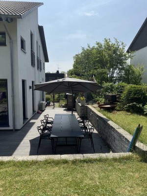 Freistehendes Einfamilienhaus der Extraklasse mit großem Grundstück