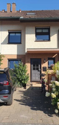 Freundliches und gepflegtes 6-Raum-Reihenhaus in Niederkassel