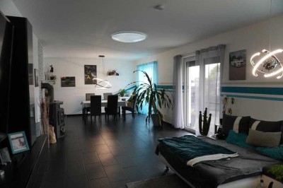 Familienidyll mit Komfort & Nachhaltigkeit – Modernes Einfamilienhaus mit Pool und großem Garten