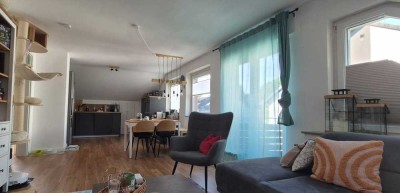 DG-Wohnung mit Balkon + 3 Schlafzimmer + 2 Bäder ca.88 qm in MH-Saarn in ruhiger Lage  zu vermieten