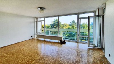 Schöne 3 Zimmer Wohnung mit Balkon, EBK und fantastischem Ausblick