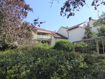 Lichtdurchflutete 2,5 Zimmer-Wohnung mit Balkon und TG-Stellplatz in Ladenburg