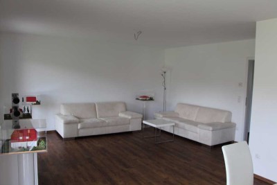 Erdgeschosswohnung mit großem Garten zur Alleinnutzung