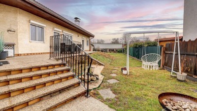 NEUER PREIS!! Bungalow für Ihre Familie? HIER! Sehr schöner Zustand!