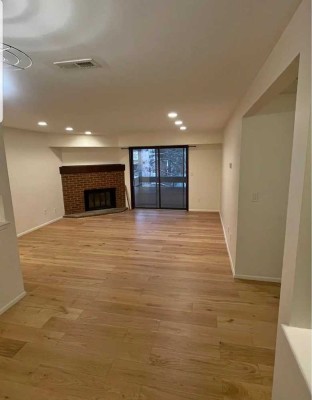 Geschmackvolle 2-Zimmer-Wohnung mit Balkon und EBK in Ingolstadt