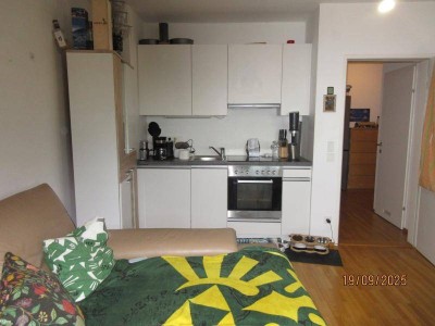 Rudolfstraße 24/5/DG: Hübsche 2-Zimmerwohnung 57,78m2 mit Blick zum Schlossberg, ablösefreie Küche, 5.Liftstock!