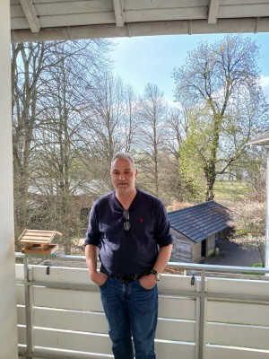 Suche Mietwohnung in Kiel, Senioren Begleiter, ab 08/2025 oder früher Warmmiete 600 € VB