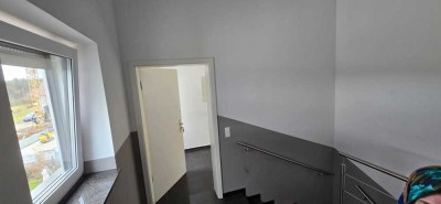 Exklusive 4 Zimmer Wohnung mit Balkon Ideal für Familien oder als WG