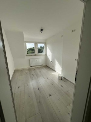 Komplett renovierte 3,5 Raum Wohnung in Ob-Sterkrade!!!