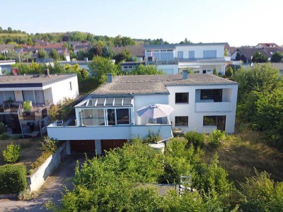 EFH mit ELW am Ipf mit herrlichem Ausblick & vielfältiger Nutzungsperspektive