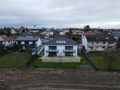 Großzügige, helle 3-Zimmer-Wohnung mit exklusiver Ausstattung in Ortsrandlange.