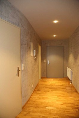 3-Zi-Wohnung mit Parkettboden und Balkon sowie schicker Einbauküche!