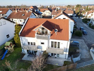 Helle 3 Zimmer DG Wohnung nähe Klinikum