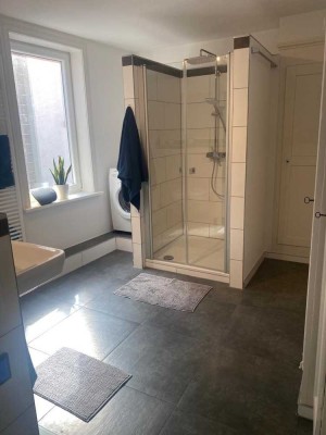 Helle 2,5-Zimmer Maisonette Wohnung in Kernort von Hohenhameln