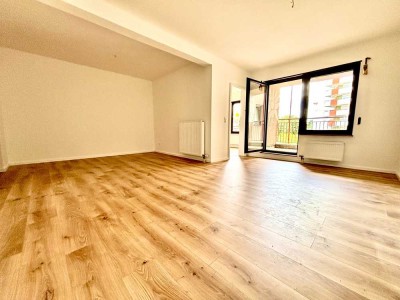 Provisionsfreie, neu renovierte 2 Zimmerwohnung mit Balkon, Aufzug und Tiefgarage in Speyer