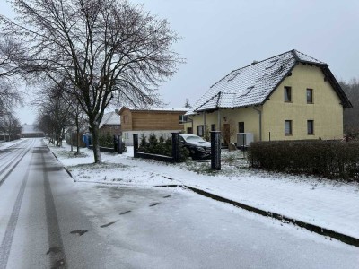 Geräumiges, preiswertes und neuwertiges 8-Zimmer-Mehrfamilienhaus mit geh. Innenausstattung