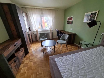 Möbliertes Zimmer in 3er WG Neugründung