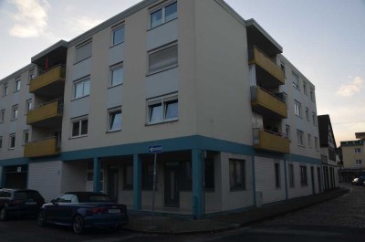 Großzügige 3-Zimmer-Erdgeschosswohnung (ein Zimmer ohne Fenster) in Neustadt an der Weinstraße
