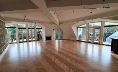 DACHGESCHOSS-WOHNUNG NAHE SCHLACHTENSEE
