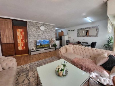 Investieren in Bestlage: 3-Zimmer-Wohnung in Bergisch Gladbach - Bensberg inkl. Außenstellplatz