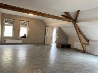 Charmante Mietwohnung mit großem Garten - Haus-im-Haus-Gefühl im 2. Obergeschoss