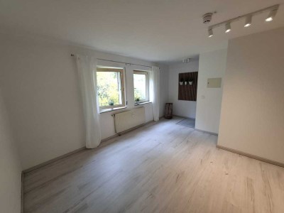 Zentrumsnahe, komplett renovierte 1-Zi.-Whg. mit Küche und Bad