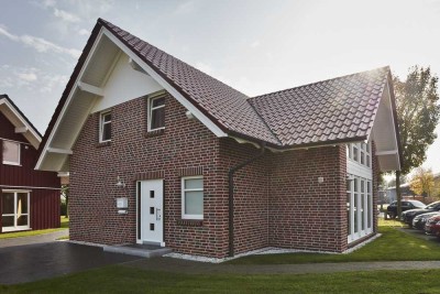 Erfolg braucht ein Zuhause - Ihr NEUER Firmensitz in Heede!