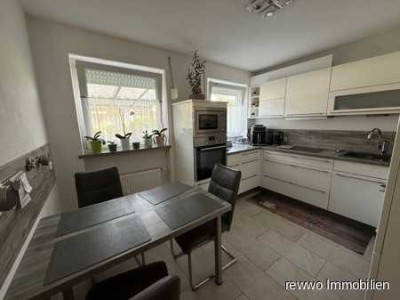 Gepflegtes Reihenmittelhaus mit Terrasse und Balkon in ruhiger Lage von Burghausen-Neustadt