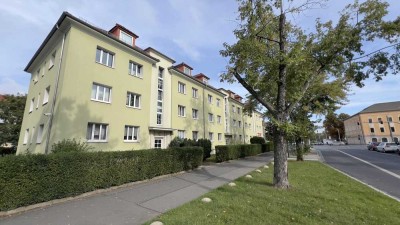 Single-Wohnung mit Balkon