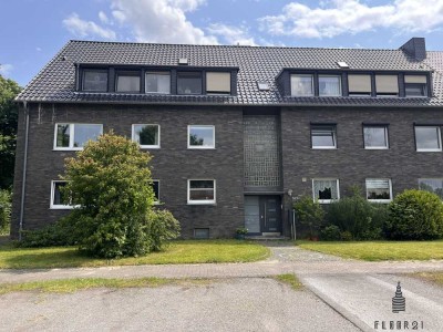 Bezugsfrei & modernisiert: 4 Zimmer im Hochparterre mit Balkon