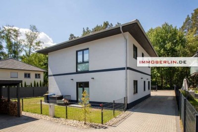 IMMOBERLIN.DE - Energieeffizientes Einfamilienhaus mit Südterrasse & Garage in naturschöner Lage