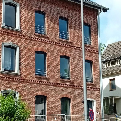 AC-Brand,  Top-Wohnung mit großem Balkon über zwei Etagen