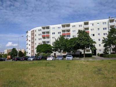 Renovierte 2-Raumwohnung im 5. Obergeschoss