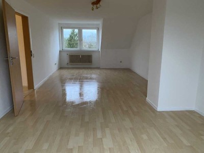 Schöne, helle geräumige 2 Zimmer DG Wohnung in Soltau-Fallingbostel (Kreis), Soltau